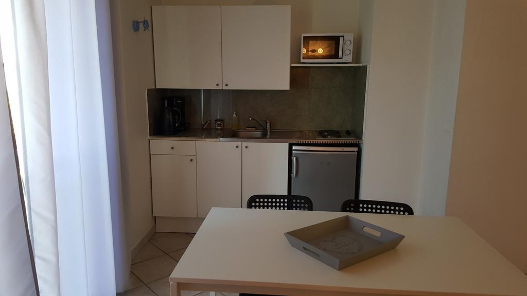 Appart'Hotel Residella Aubagne เจมโนส ภายนอก รูปภาพ