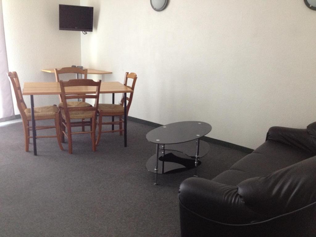 Appart'Hotel Residella Aubagne เจมโนส ภายนอก รูปภาพ